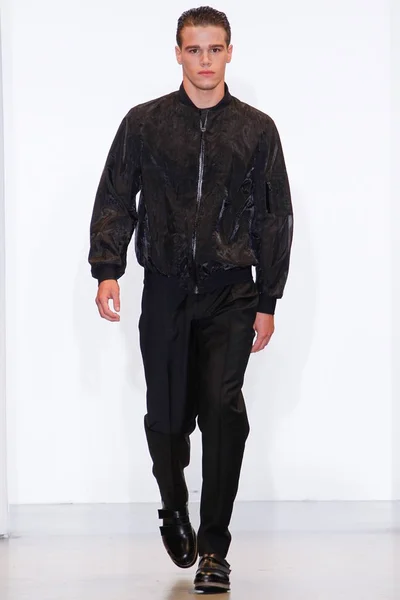 Look 35